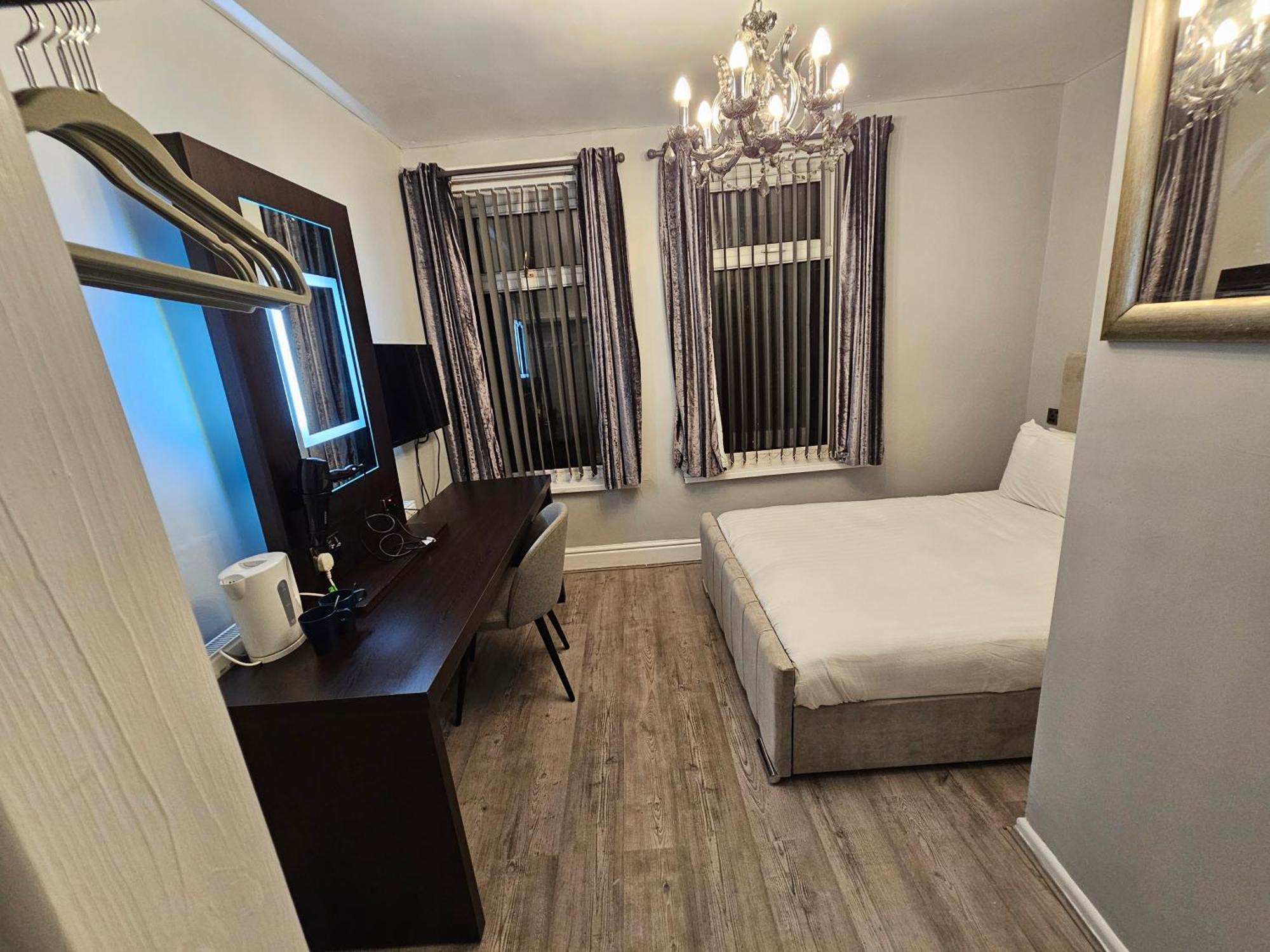 Tamarind Cove & Barrons Hotel Blackpool Buitenkant foto