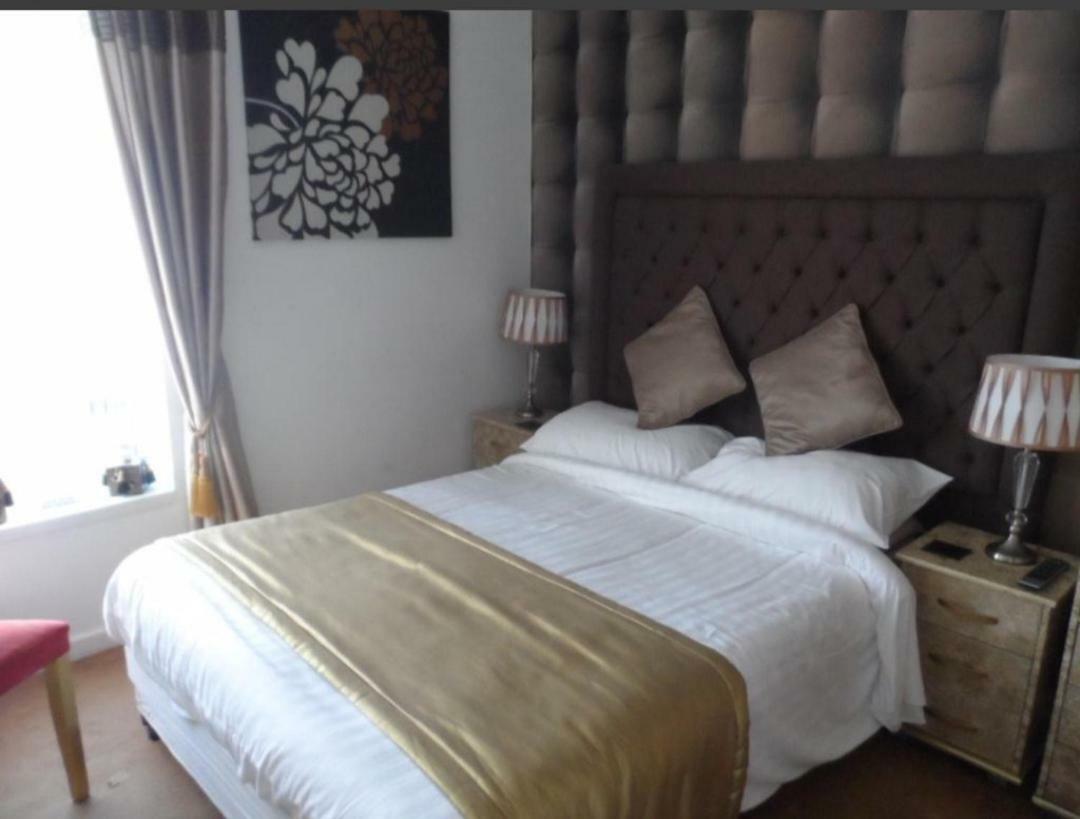 Tamarind Cove & Barrons Hotel Blackpool Buitenkant foto